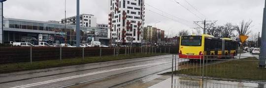 Udało się znaleźć projektanta buspasa na Bardzkiej. Miasto zdecydowało się zapłacić więcej i jest!