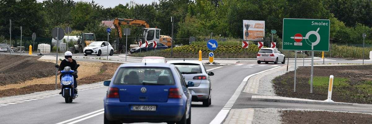 Nowa droga na Muchoborze gotowa. Ułatwi dojazd do Wrocławia ze Smolca [ZDJĘCIA]