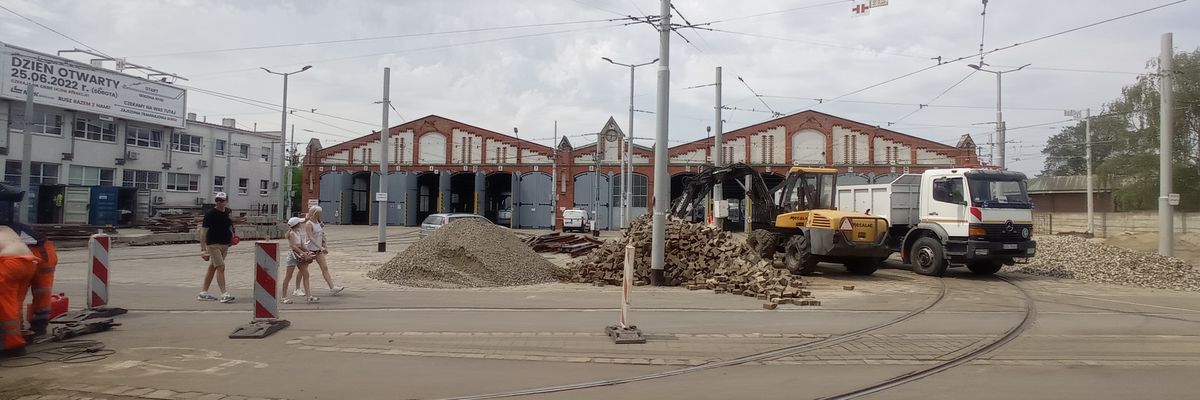 Remont torów na Powstańców Śląskich. Znów zmiany tras tramwajowych