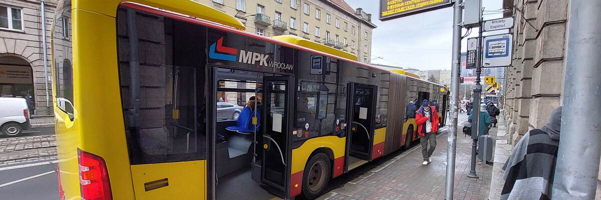 Nikt nie chce tankować wrocławskich autobusów. MPK ma umowę jeszcze tylko na trzy miesiące