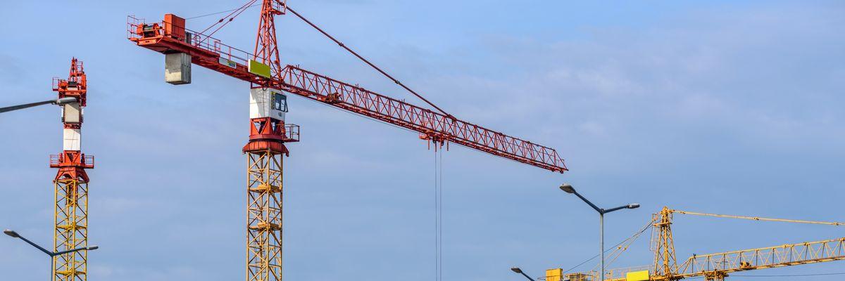 Na Legnickiej rusza budowa żurawia. Będą utrudnienia dla kierowców