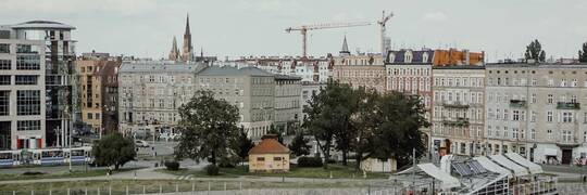 Miasto 15-minutowe alternatywą dla konieczności poruszania się samochodem? Debata na temat przyszłości Wrocławia