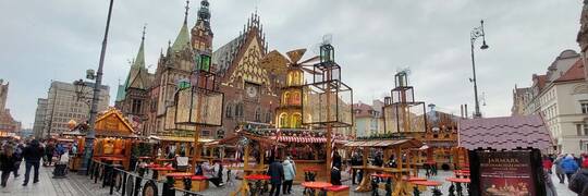 Turyści zostawili we Wrocławiu 3,7 mld zł. Co trzeci przyjezdny to Niemiec [STATYSTYKI]