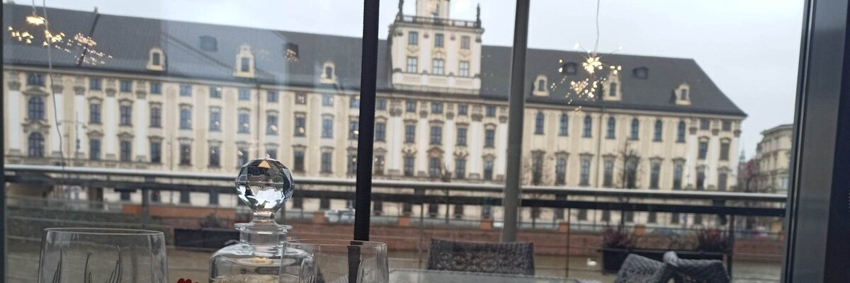 Walentynki we Wrocławu: najbardziej romantyczne restauracje, kawiarnie i trasy spacerowe