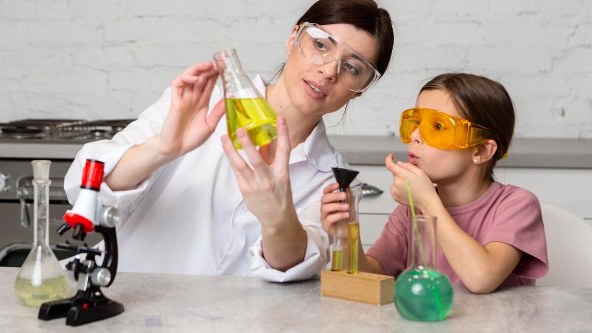 Jak znaleźć odpowiedniego korepetytora z chemii dla dziecka?