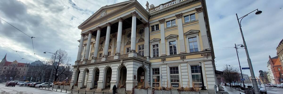 „Majteczki w kropeczki” w Operze Wrocławskiej. Marszałek zarządził pilną kontrolę