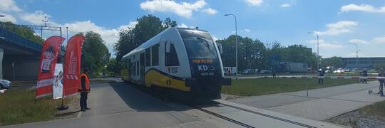 Jeden bilet na MPK i pociąg jednak wciąż pod znakiem zapytania. Decyzji nie ma, są wzajemne oskarżenia