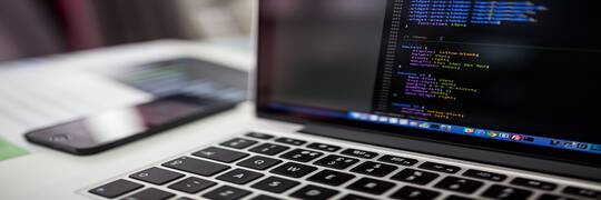 Myślisz o zakupie nowego laptopa? Lepszy będzie MacBook, czy inny laptop?