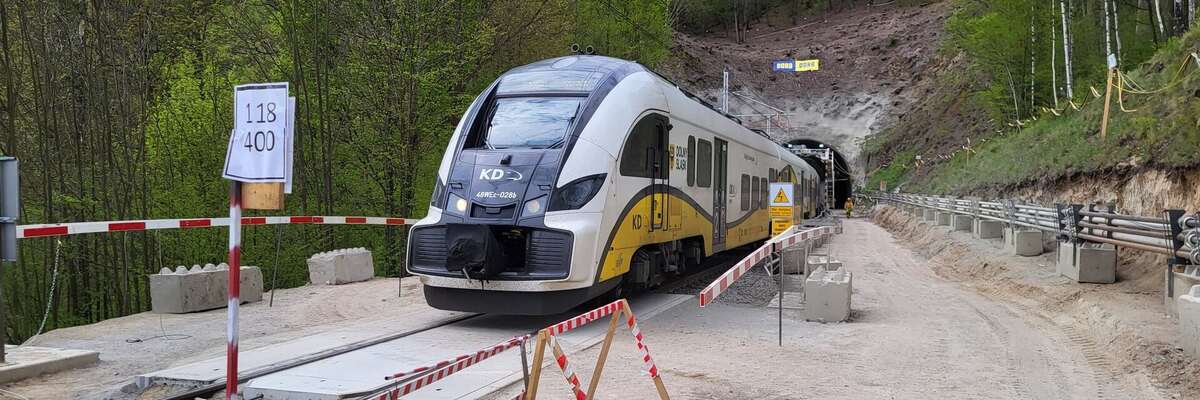 Gigantyczna maszyna „Katarzyna” drąży tunel na trasie z Wrocławia. Koniec z „wąskim gardłem”