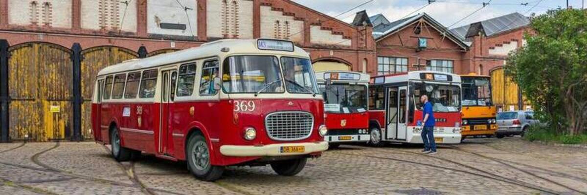 We Wrocławiu startują linie B i T. Na trasę wyjadą Ikarusy, Jelcze i tramwaje "cyklopy" [TRASA, ZDJĘCIA]
