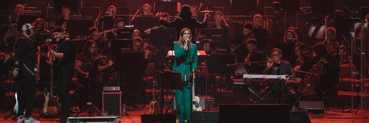 Dwudziestolecie zespołu Micromusic. Z tej okazji nagrali koncert z 47-osobową orkiestrą [POSŁUCHAJ]