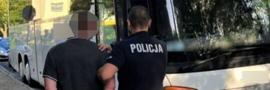 Wrocław: Pijany kierowca chciał wieźć dzieci na wycieczkę szkolną. Opiekunowie wezwali policję