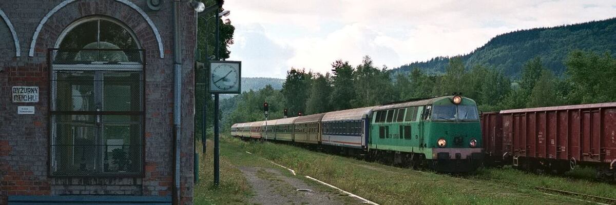 Są już bilety na historyczną wycieczkę z Wrocławia w Góry Sowie. Pasażerów zawiezie tam zabytkowy pociąg z salonką i kuszetką