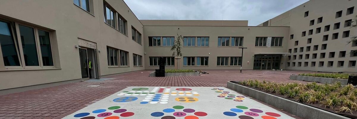 Nowa szkoła na styku Wojszyc i Jagodna już prawie gotowa [ZDJĘCIA]