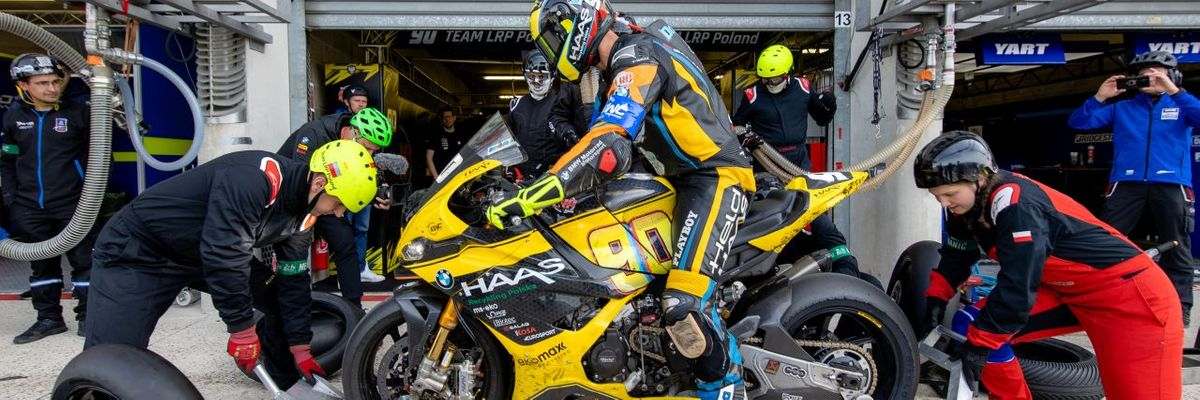 Wrocławianie w pit-stopie 24-godzinnego wyścigu na torze Le Mans