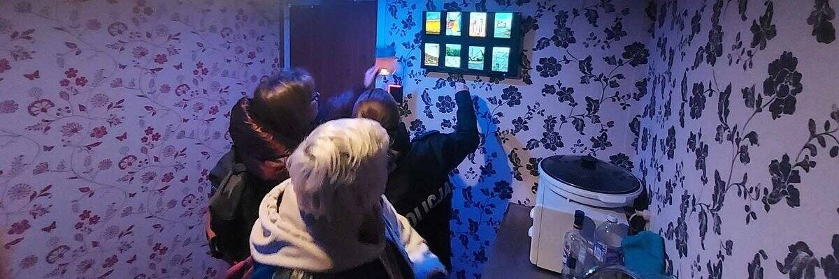 Wyjątkowy escape room we Wrocławiu. Scenariusz oparty o prawdziwe historie ofiar handlu ludźmi [ZDJĘCIA]