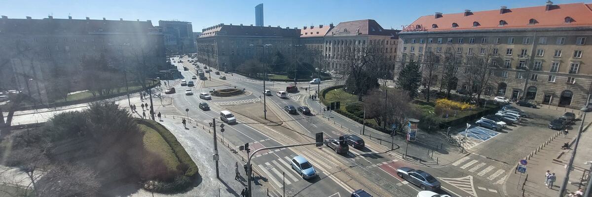 Zakaz wjazdu do centrum Wrocławia budzi spore kontrowersje. Urzędnicy deklarują: decyzję podejmie rada miejska z nowym mandatem
