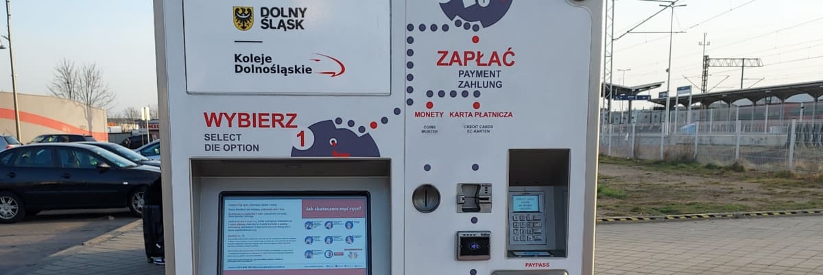 Będzie więcej biletomatów KD. Maszyny pojawiają się na popularnych przystankach aglomeracji wrocławskiej