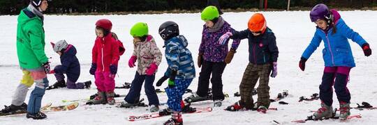 Dzieci z wrocławskich domów dziecka spędzą tydzień z gwiazdą sportów zimowych. „Jeżeli wejdą do świata snowboardingu, to snowboarding wyciągnie do nich rękę” [WYWIAD]