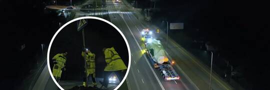 Gigantyczna „Wrompa” w nocy przejechała przez Wrocław [ZDJĘCIA, WIDEO]