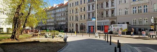 Tak się zmieniła się okolica skweru na skrzyżowaniu Kołłątaja i Rejtana [ZDJĘCIA]