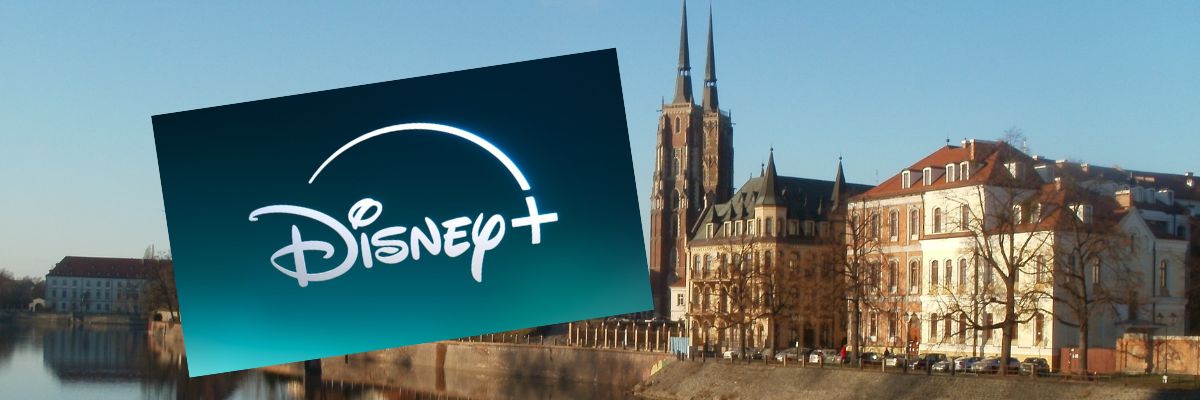 Disney+ kręci we Wrocławiu. Swastyki na urzędzie i niemieckie napisy to ich sprawka