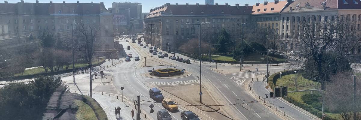 Wrocław: Będą utrudnienia na pl. Kościuszki. Kręcą tam film