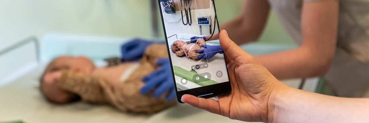 Sztuczna inteligencja pomoże ratownikom medycznym ocenić stan pacjenta. Uniwersytet Medyczny pracuje nad aplikacją
