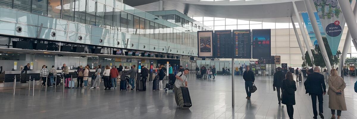 Rekordowy kwiecień na wrocławskim lotniku. Dokąd latamy najchętniej?