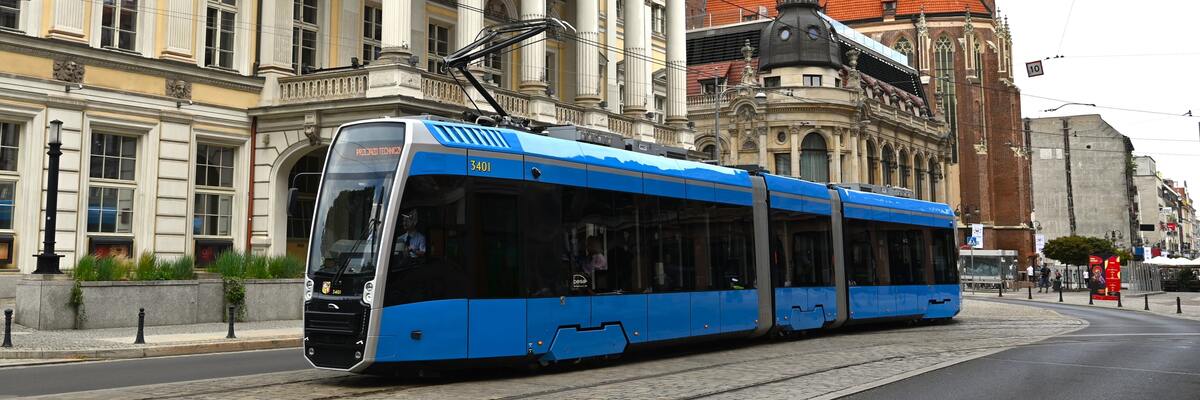 Wakacyjne rozkłady MPK Wrocław. Tramwaje i autobusy będą jeździć rzadziej, dużo remontów i objazdów [SPRAWDŹ]