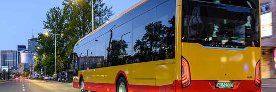 Nowość na wrocławskich ulicach: Pasażerów od kilku dni wozi chiński autobus elektryczny [ZDJĘCIA]
