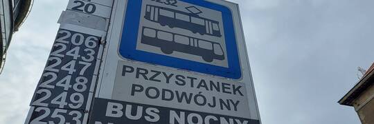 Zmiany na trzech wrocławskich przystankach. Sprawdź, by później nie biec do autobusu