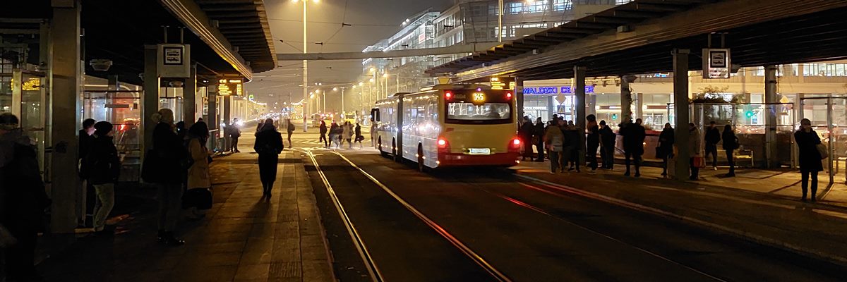 Remont na Rondzie Reagana. Od soboty kolejne zmiany dla pasażerów MPK [OBJAZDY]