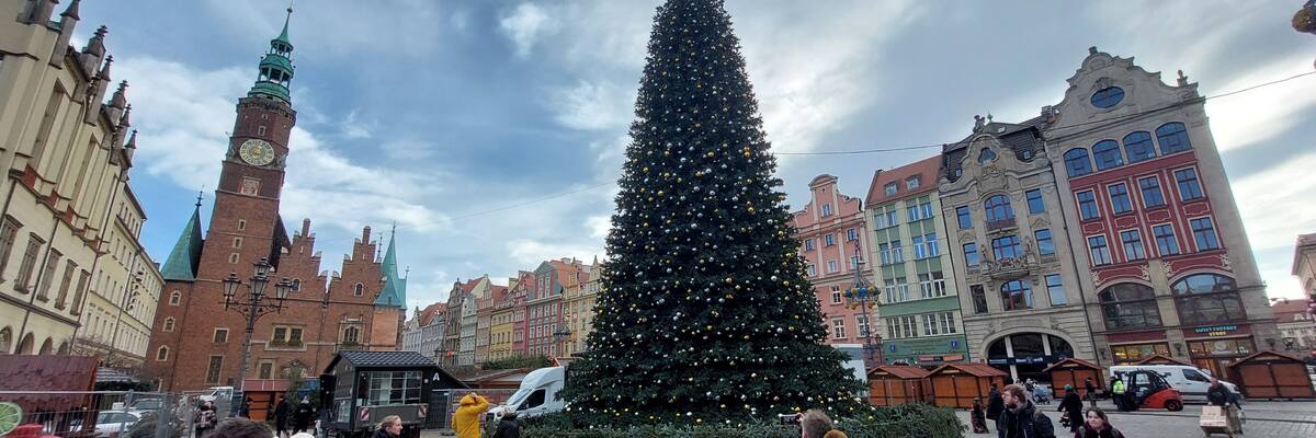 Wrocław: Już dziś moc atrakcji z Mikołajem. W planach rozświetlenie choinki i ciężarówka Coca-Coli