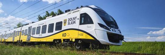 Koleje Dolnośląskie kupiły 44 defibrylatory. Będą we wszystkich pociągach