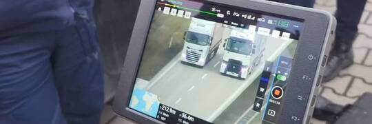 Policyjny dron nad wrocławskim odcinkiem A4. Posypały się mandaty!