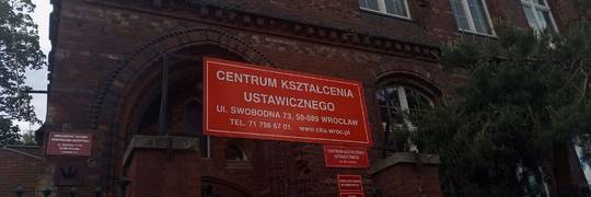 Де можна безкоштовно вивчати польську мову у Вроцлаві?