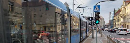 Poważna awaria torowiska w centrum Wrocławia. Są objazdy, naprawa rozpocznie się dopiero wieczorem