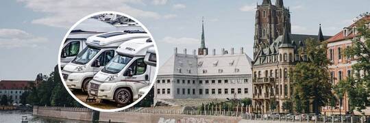 Turyści w camperach biwakują w centrum Wrocławia. Radna miejska: „Zasłaniają widok na Ostrów Tumski”