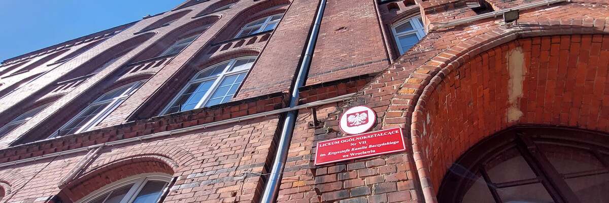 Wrocław: 8 tys. miejsc w liceach, technikach i szkołach branżowych. Kandydatom pomoże sztuczna inteligencja