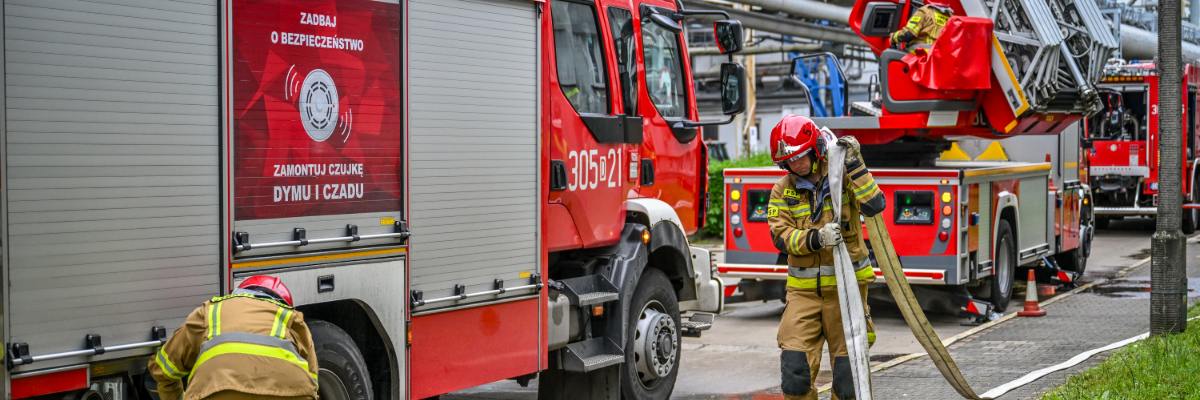 Gdyby w elektrociepłowni wybuchł pożar. Wrocławskie służby znów ćwiczyły dla bezpieczeństwa [ZDJĘCIA]