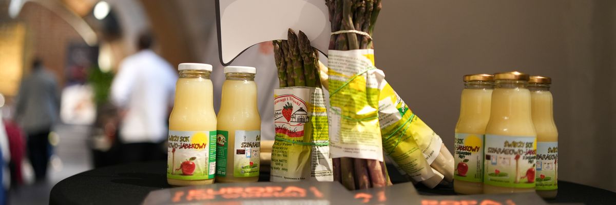 Wrocław: Na Rynku trwa Jarmark Produktów Regionalnych. Co można tam kupić? [PEŁNA OFERTA]
