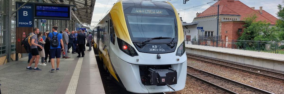 Pociągiem do czeskiego Meziměstí. PKP zapowiada remont tunelu