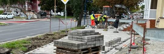 Nowy chodnik na Nowym Dworze. Remont już ruszył!