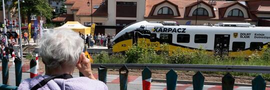 Pociąg do Karpacza przypadł do gustu turystom. W pierwszym sezonie 140 tys. pasażerów