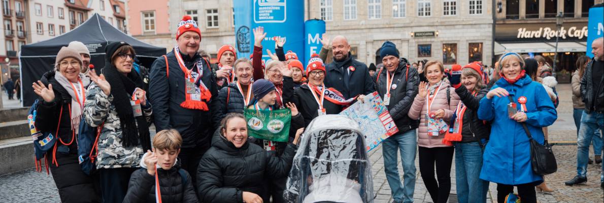 3 tys. wrocławian wybrało się na spacer niepodległości WrocWalk 2025 [ZDJĘCIA]