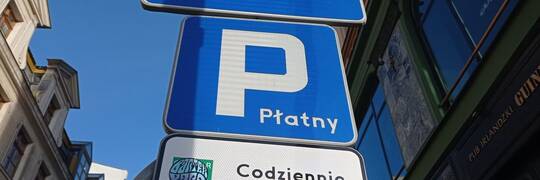 Płatne parkowanie na 5 ulicach Nadodrza. Jest termin uruchomienia 14 kolejnych parkomatów
