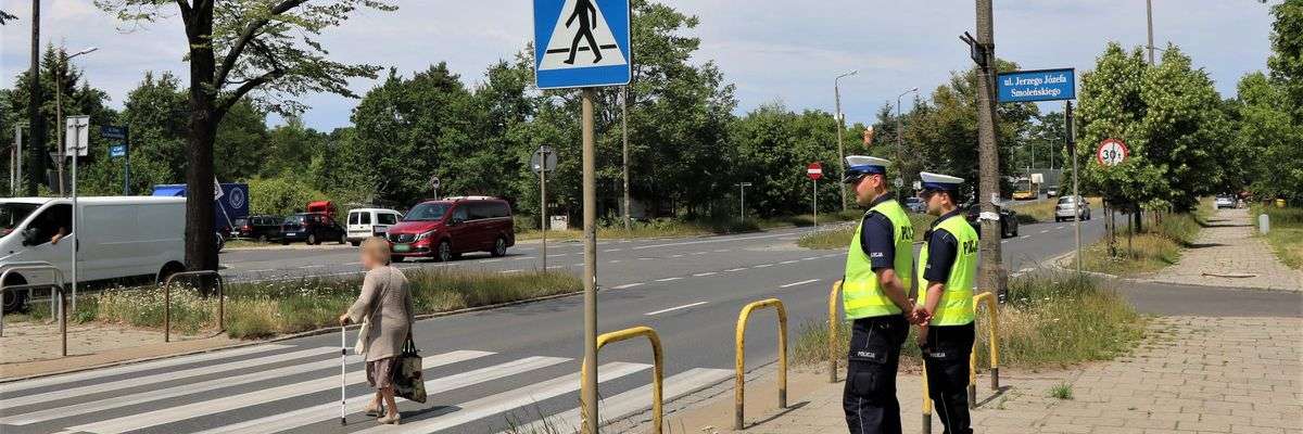 Policyjna akcja we Wrocławiu. Piesi łamali przepisy prawie tak samo często, jak kierowcy
