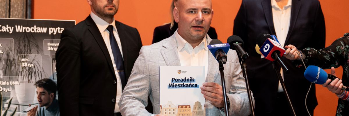 Wrocław uruchamia „Poradnik Mieszkańca”. Ma być alternatywą dla AI