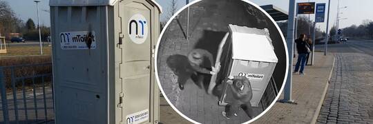 Wrocław: Toaleta na pętli płonęła już ponad 10 razy. Seryjnych „zamachowców na tojtoja” przyłapała kamera [WIDEO]